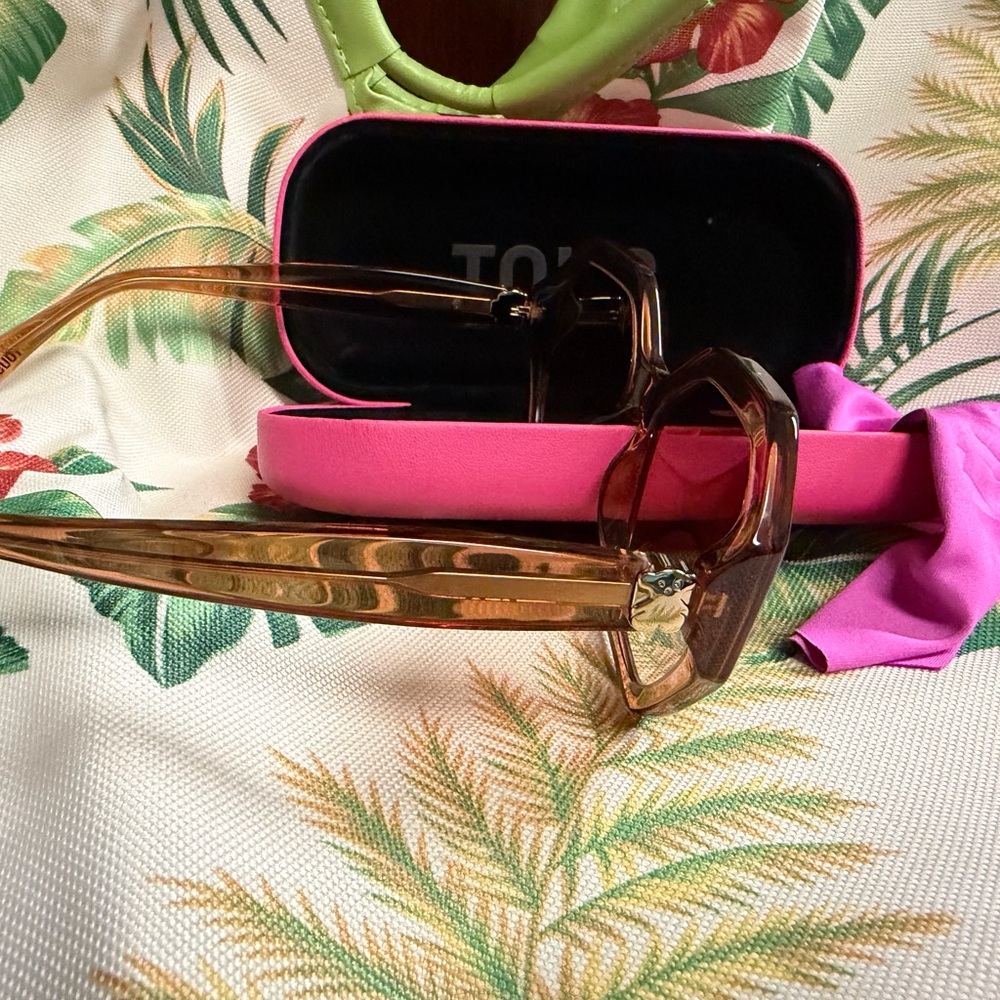 Tous Translucent Brown Oversized Women's Sunglasses - Picture 3 of 4